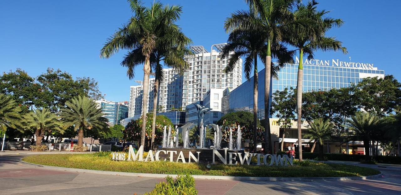 세부 Mactan Newtown With Sun Set And Garden View 아파트 호텔 외부 사진